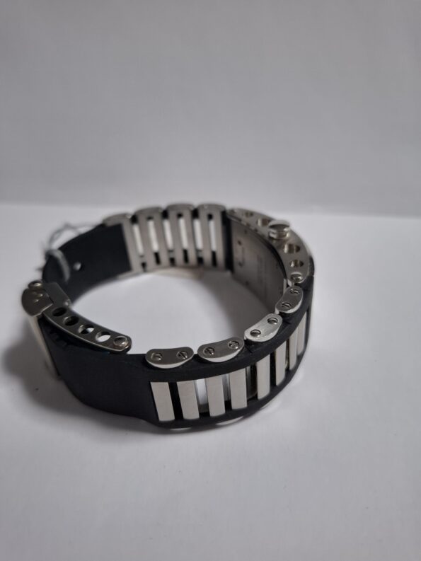JORG HYSEK  S001-0455 - Image 5