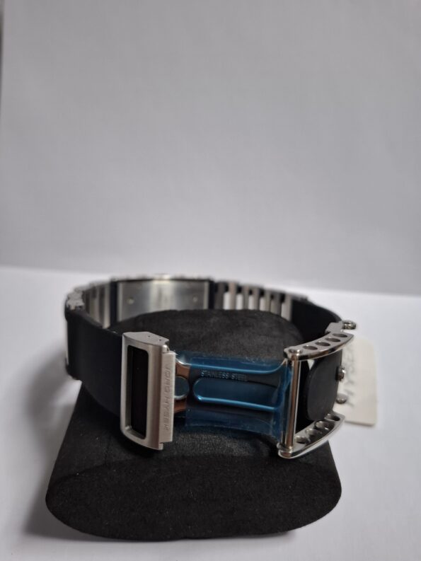 JORG HYSEK  S001-0455 - Image 7